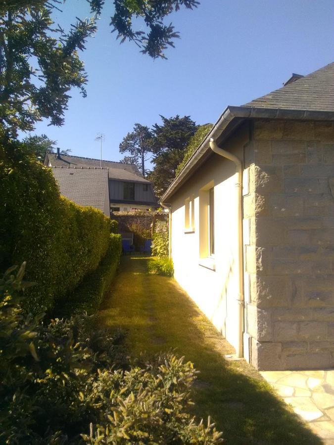 La maison des couleurs Saint-Lunaire Extérieur photo